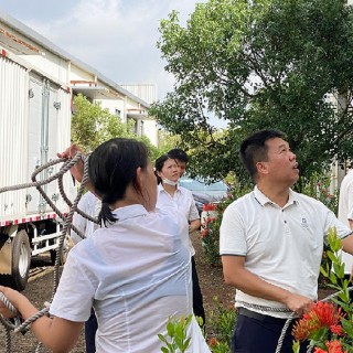 同心·同向·同发力！润德利人共担风雨！